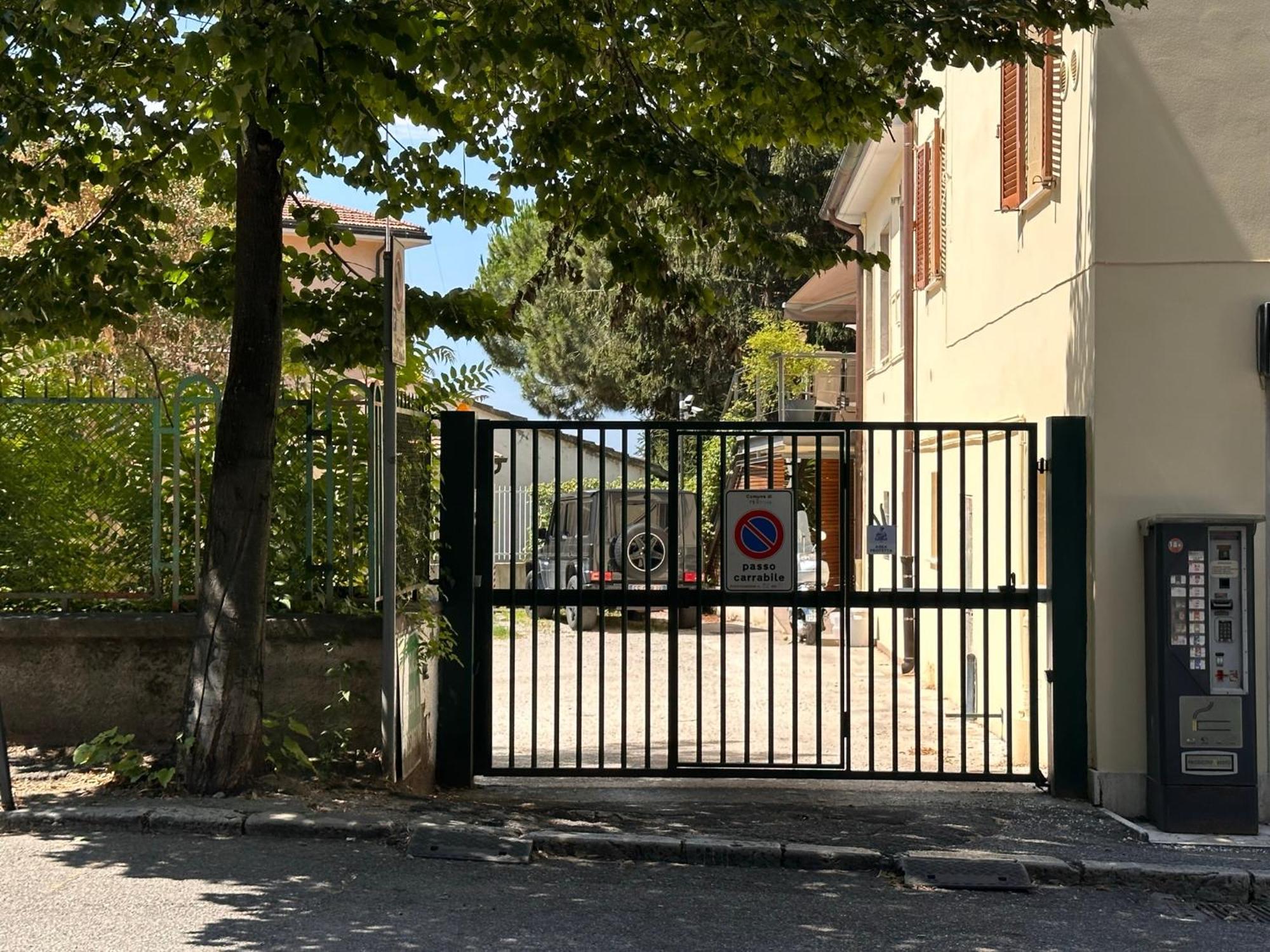 Centralissimo - Nuovo - Parcheggio Privato بيرودجا المظهر الخارجي الصورة